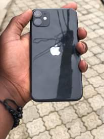 A picture of Iphone 11 plain