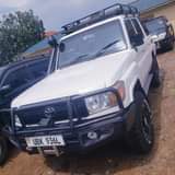 A picture of Toyota Landcruiser Hardtop 2017 150m