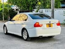 A picture of BMW 3SERIES