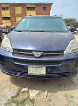 A picture of Toyota serina 05 Clean and Sharp