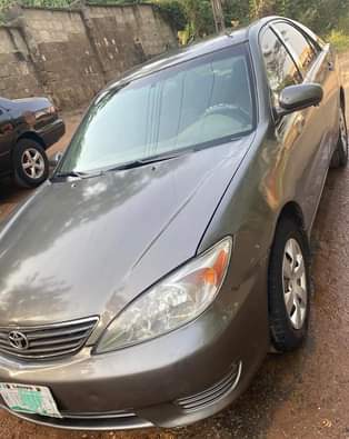 A picture of Toyota camry 03