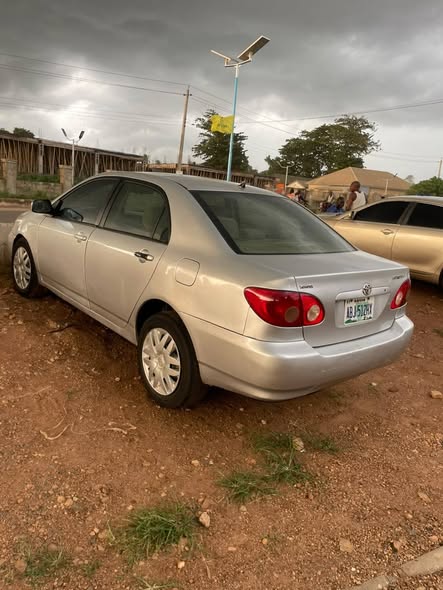 A picture of 06 Toyota Corolla Sound gear and working AC Smoking engine