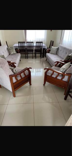 A picture of sofa set