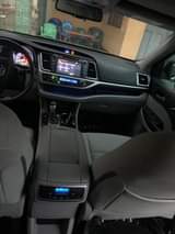 A picture of Direct Belgium standard Few months used Toyota Highlander 2018 model