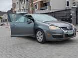 A picture of Volkswagen Jetta 07 08 first body first. User