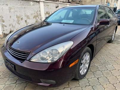 A picture of Lexus rx 330