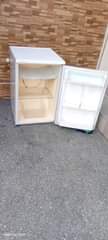 A picture of Nauza fridge nzuri eletrolux offer lak 180k tu