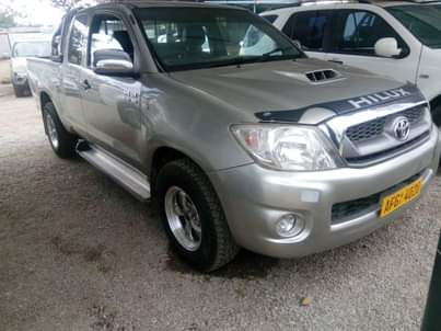 used toyota hilux