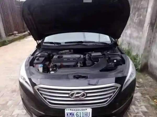 A picture of Belgium grade Hyundai sonata 2015 model first body buy and
