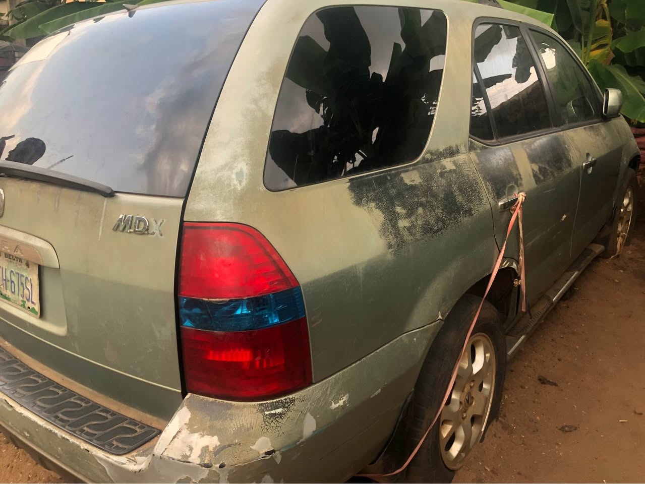 A picture of Acura MDX scrap condition