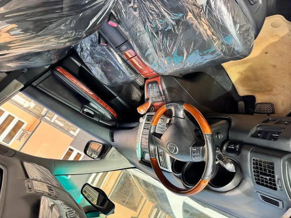 A picture of Foreign use Lexus Rx330