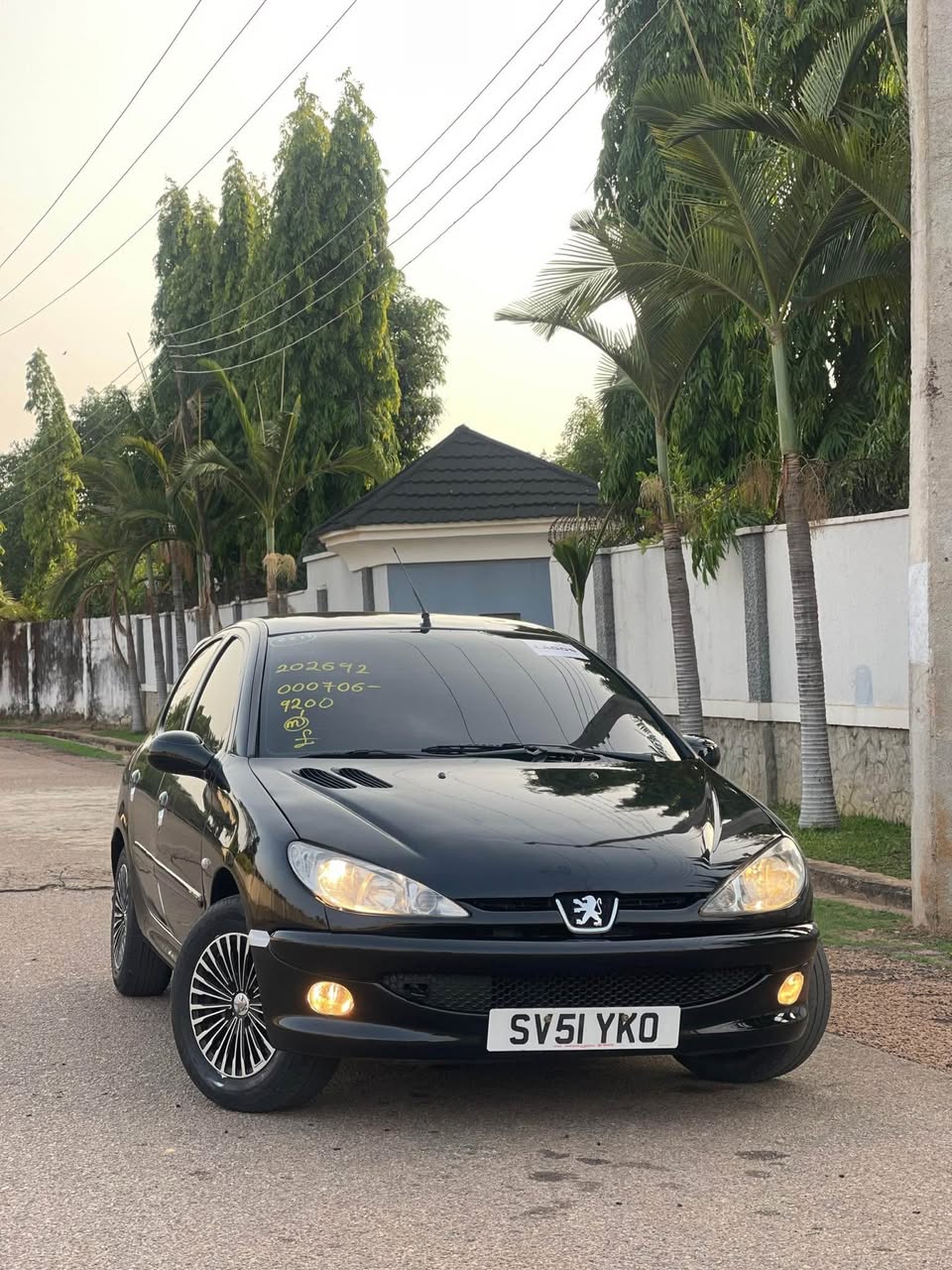 A picture of PEUGEOT 206