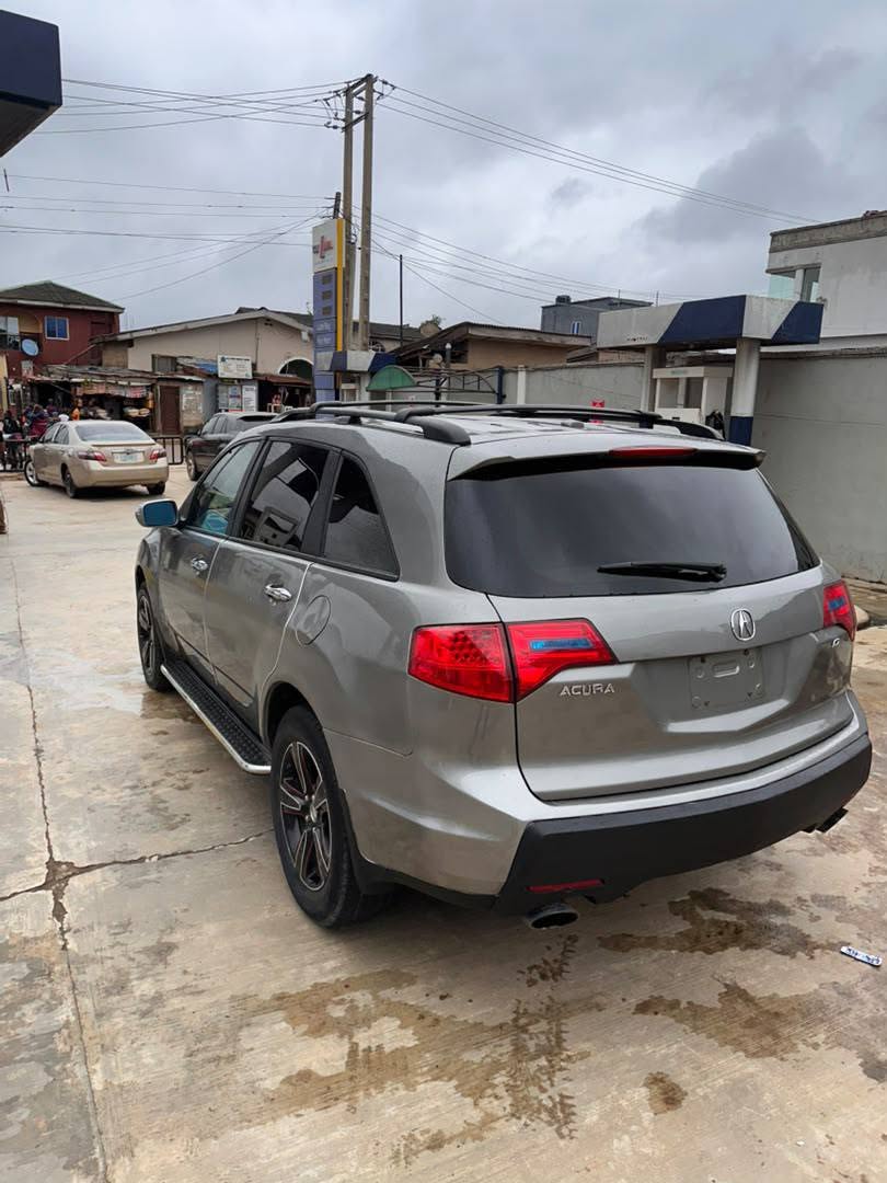 A picture of Acura MDX 08