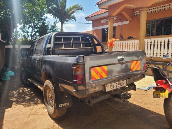 A picture of 1996 Toyota Hilux