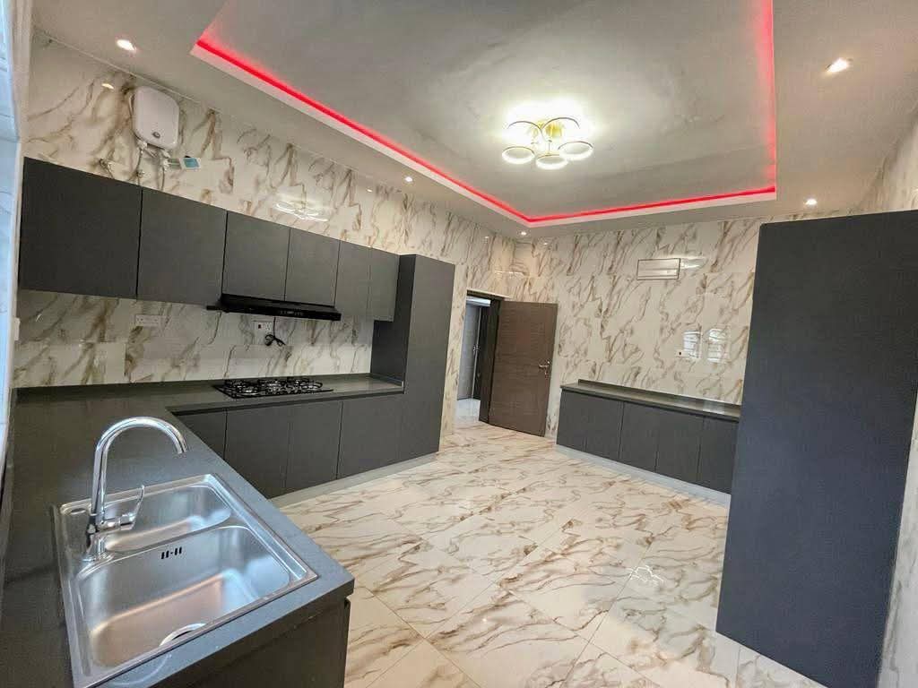 A picture of Estate For Sale