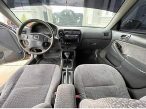 A picture of URGENT BUYERS ONLY CALL Mr Anthony 09063948959 CLEAN 2000 HONDA