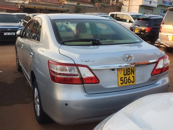 toyota premio