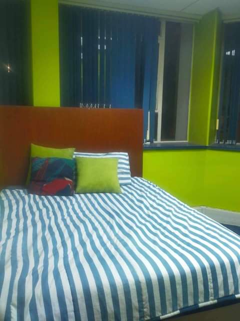 A picture of Room to let R5000 Capetown cbd