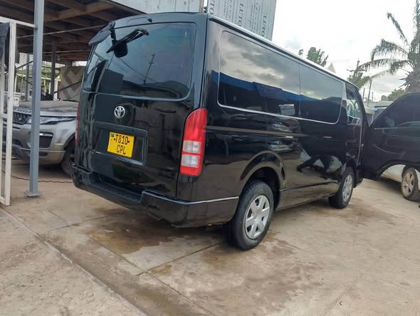 A picture of HIACE QUANTUM 0714058883