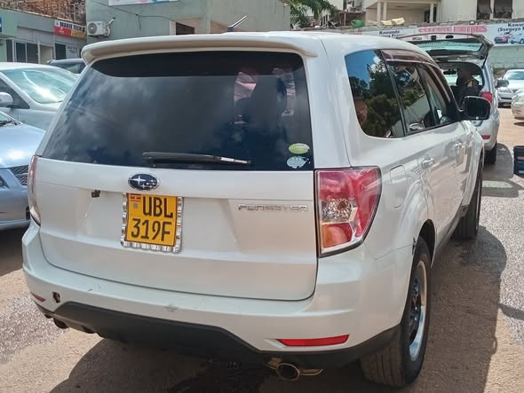 A picture of SUBARU FORESTER 2010