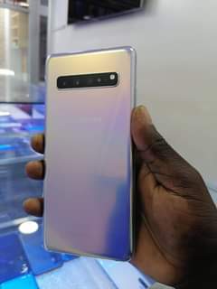 A picture of Samsung galaxy s10 5g