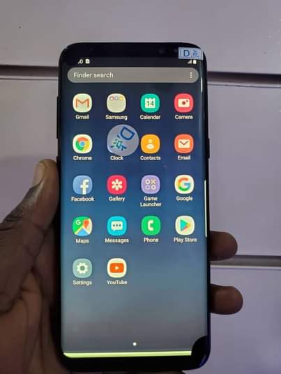 A picture of Samsung s10