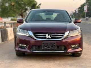 A picture of Owner is back from journey Super Sharp Registered 2014 HONDA