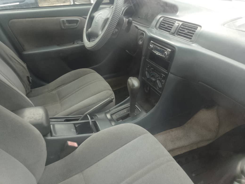 A picture of TOYOTA CAMRY TINY LIGHT 3
