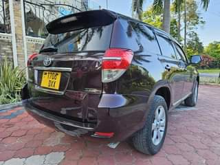 A picture of TOYOTA VANGUARD
