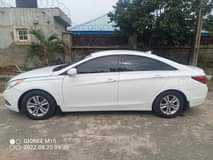 A picture of Hyundai Sonata 2013