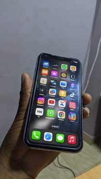 A picture of iphone 11 plain