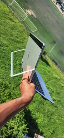 A picture of Hp elite X 1012 g2 Core i5 7Generation Touch screen