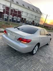 A picture of This is crispy clean lexus es330 2005 model full option