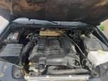 A picture of Mercedes Benz ML 500 2004 ik