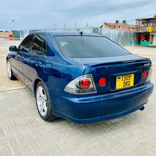 used toyota altezza