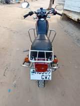 A picture of Pikipiki inauzwa vibali vyotevipo location namba 0717444917