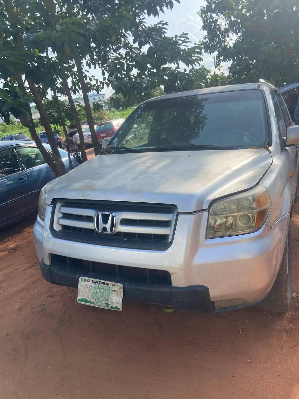 A picture of 2006 Honda pilot 2006