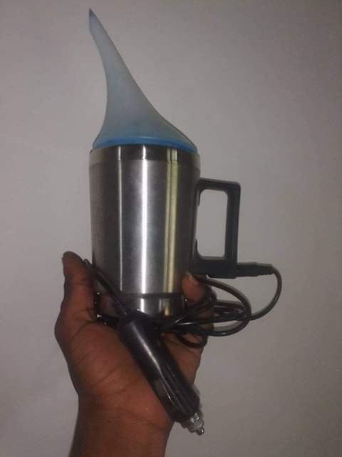 A picture of mashine ya kusafisha taa za magari