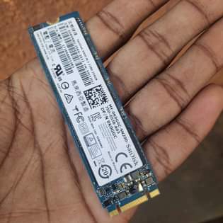 A picture of SSD San Disk 256 GBs M 2