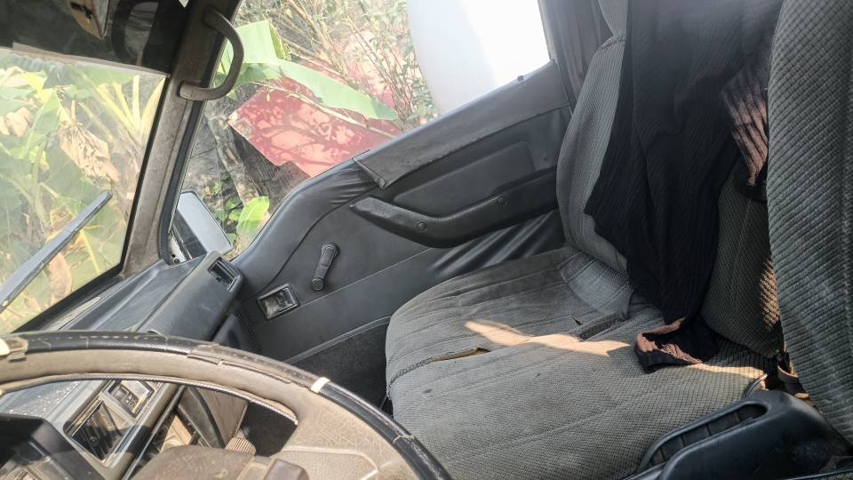 A picture of MITSUBISHI L300