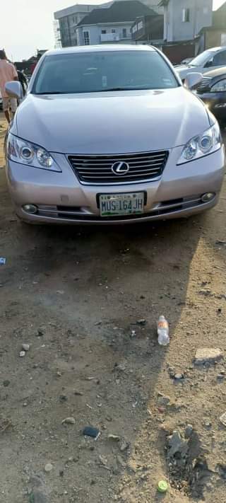 A picture of Toyota Lexus 350 for sale