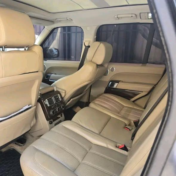 A picture of Range Rover vogue supercharged 2017 reg