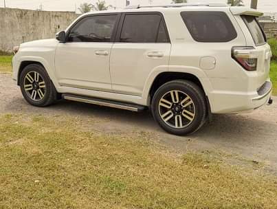 A picture of Toyota 4Runner foreign used 2016