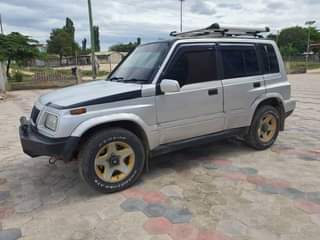 suzuki escudo