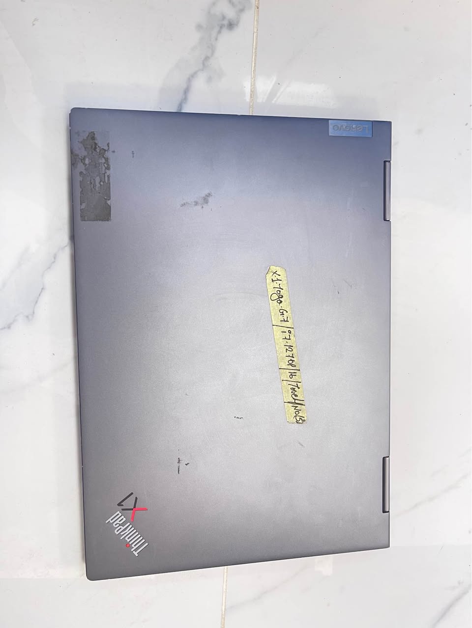 A picture of Lenovo x1 yoga i7