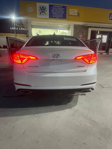 A picture of Hyundai Sonata 2015 Limited