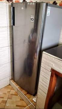 A picture of Lg single door fridge