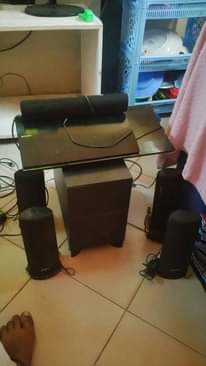 A picture of home theather sony watts 1350