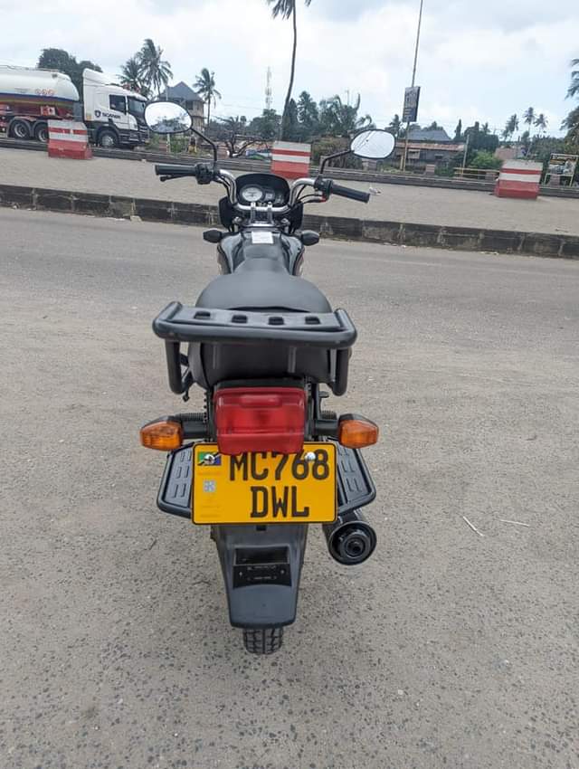 A picture of HUNTER CC 125