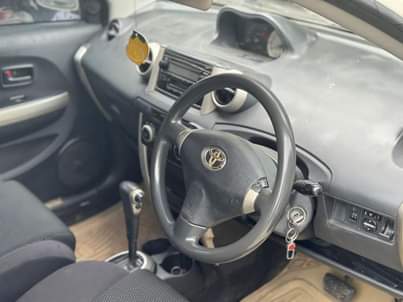 A picture of TOYOTA I s t